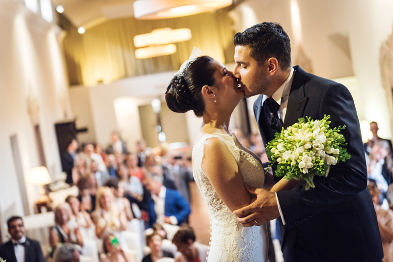 davide posenato fotografo matrimonio a cherasco torino cuneo bacio somaschi