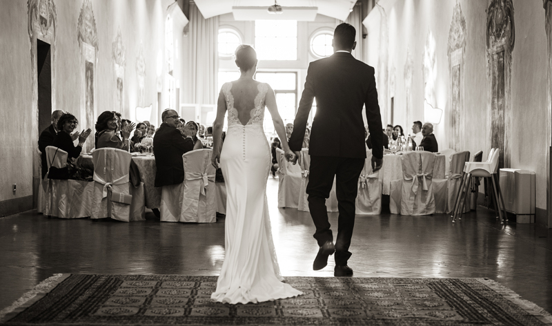 davide posenato fotografo matrimonio a cherasco torino cuneo ingresso sposi cena somaschi