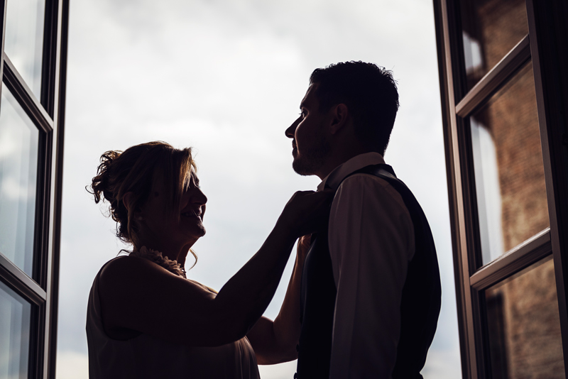 davide posenato fotografo matrimonio a cherasco torino cuneo preparazione sposo somaschi